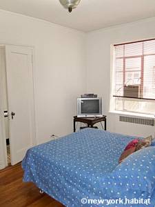 Bedroom - Photo 2 of 4