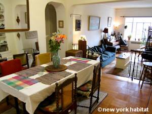 Living room - Photo 4 of 6