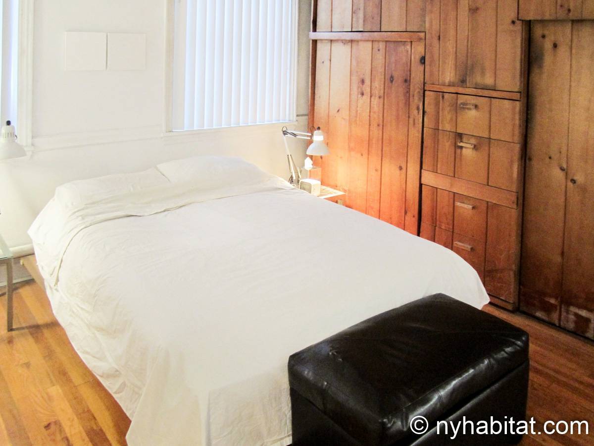 Bedroom - Photo 2 of 4