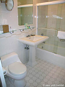 Salle de bain 1 - Photo 1 sur 2