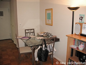 Living room - Photo 3 of 6