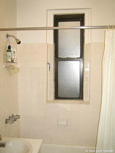 Badezimmer - Photo 3 von 3