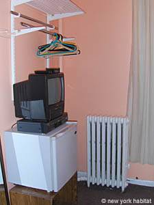 Living room - Photo 6 of 9