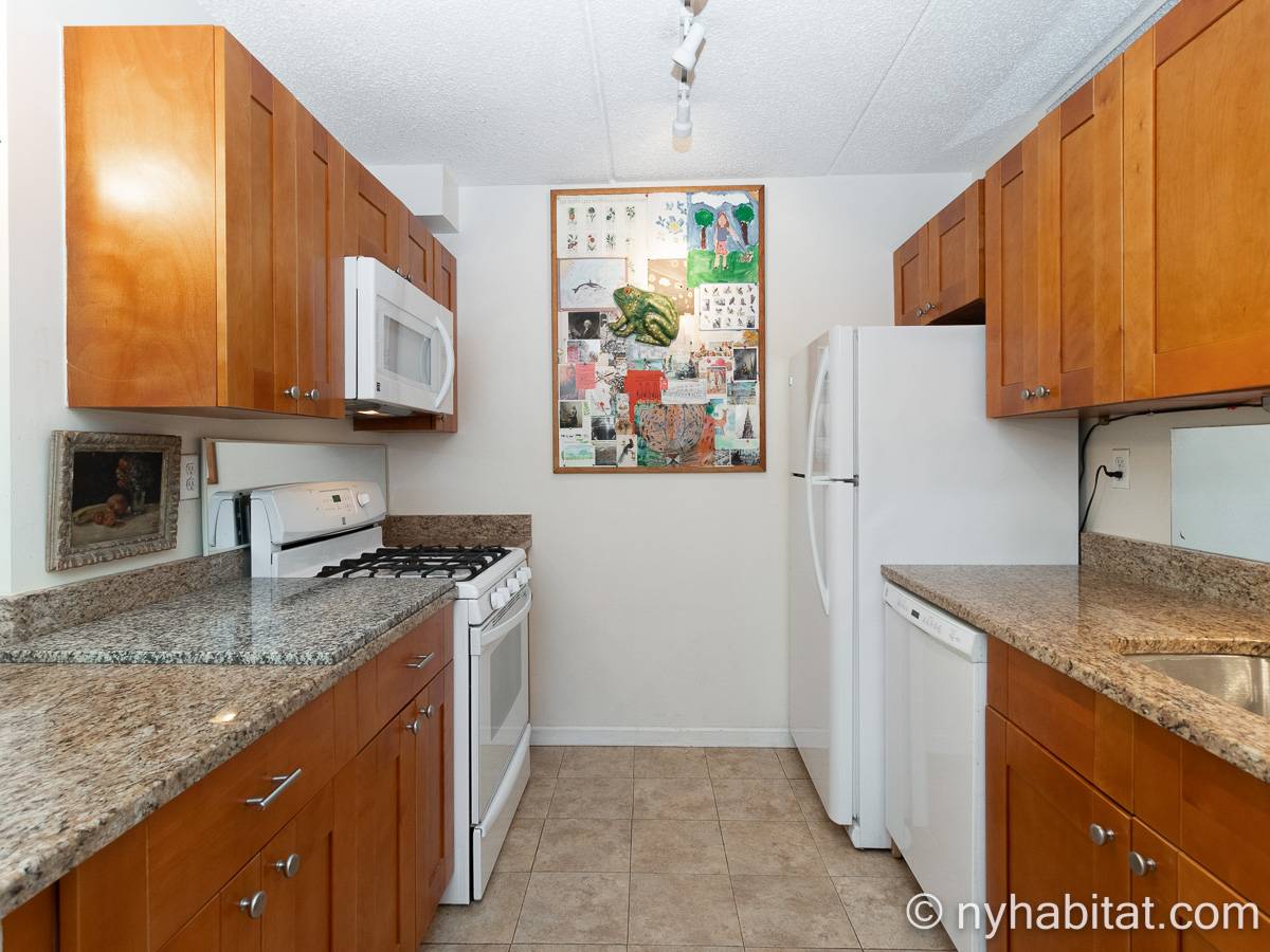 Kitchen - Photo 5 of 6