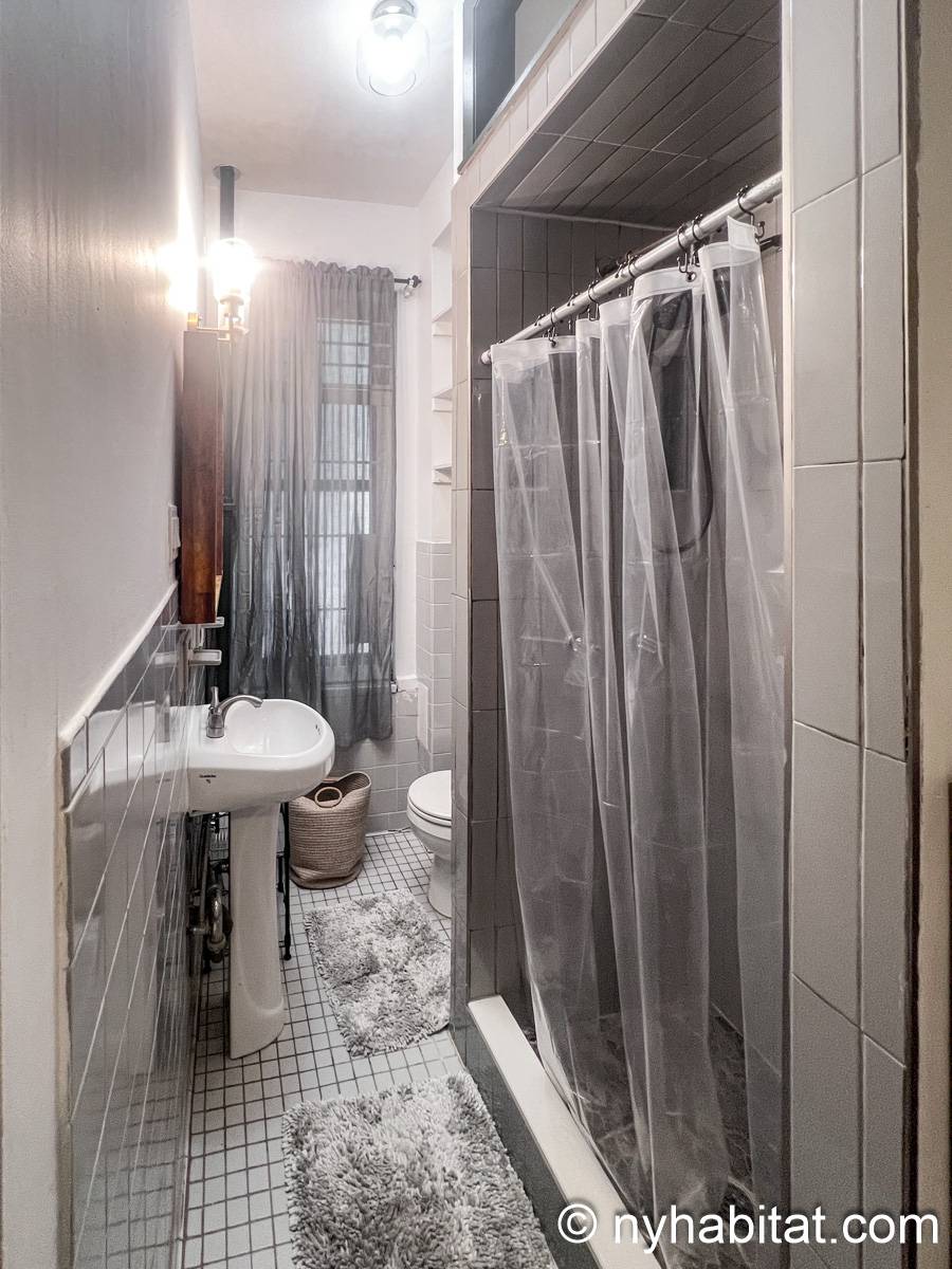 Badezimmer - Photo 1 von 3