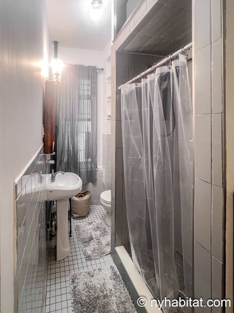 Badezimmer - Photo 3 von 3