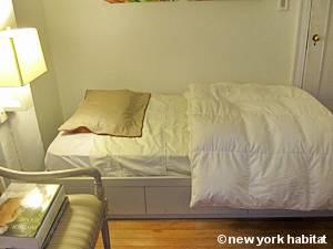 Bedroom - Photo 2 of 6