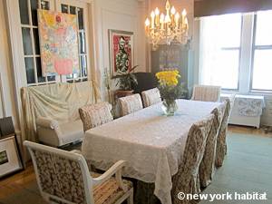Living room - Photo 1 of 4