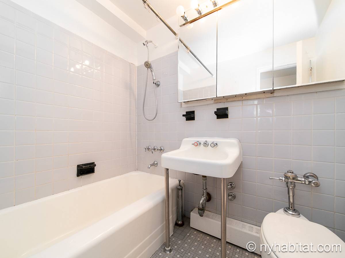 Ba&ntilde;o - Photo 2 de 3