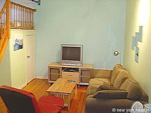 Living room - Photo 1 of 3