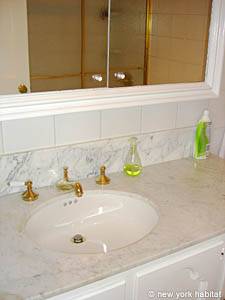 Bathroom 2 - Photo 2 of 4