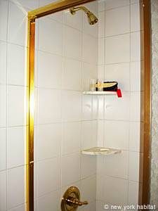 Bathroom 2 - Photo 3 of 4