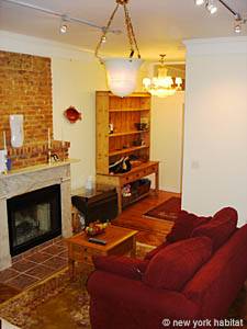 Living room - Photo 4 of 9