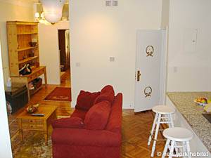 Living room - Photo 6 of 9
