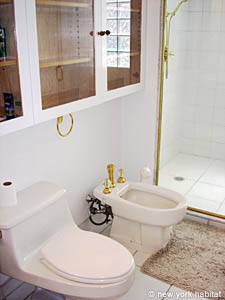 Bathroom 1 - Photo 5 of 8