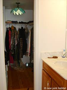 Bathroom 1 - Photo 8 of 8