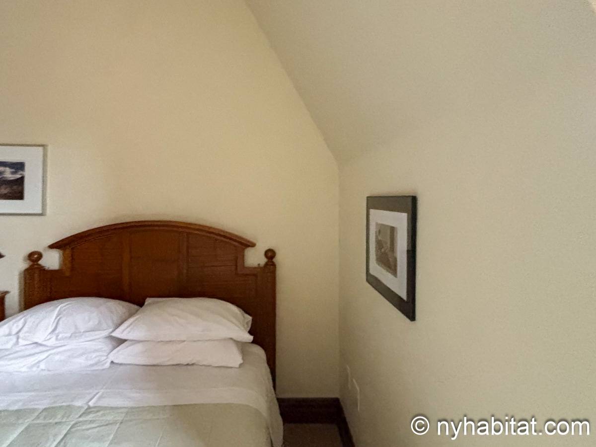 Bedroom 8 - Photo 3 of 4