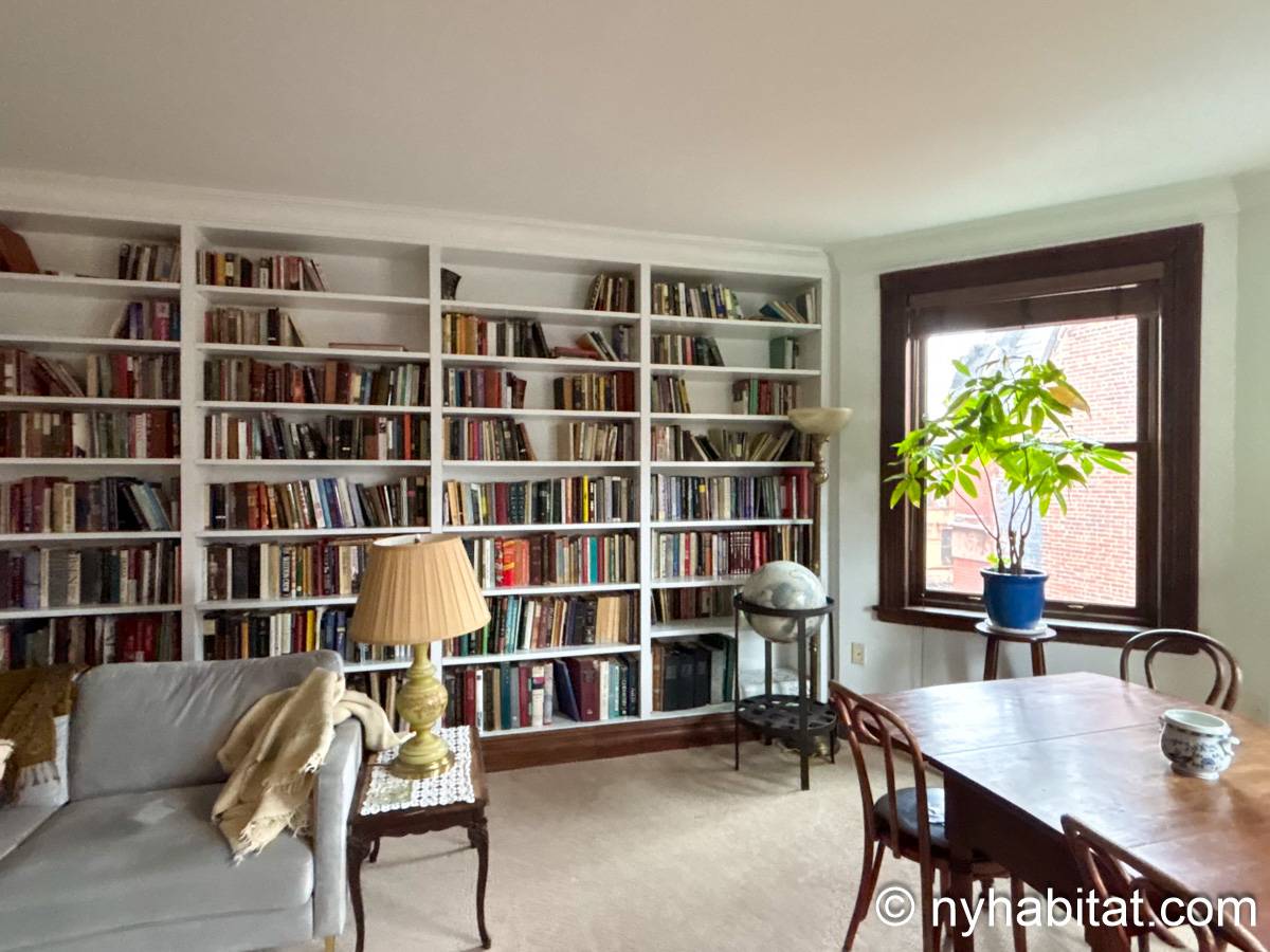 Living room 2 - Photo 5 of 7