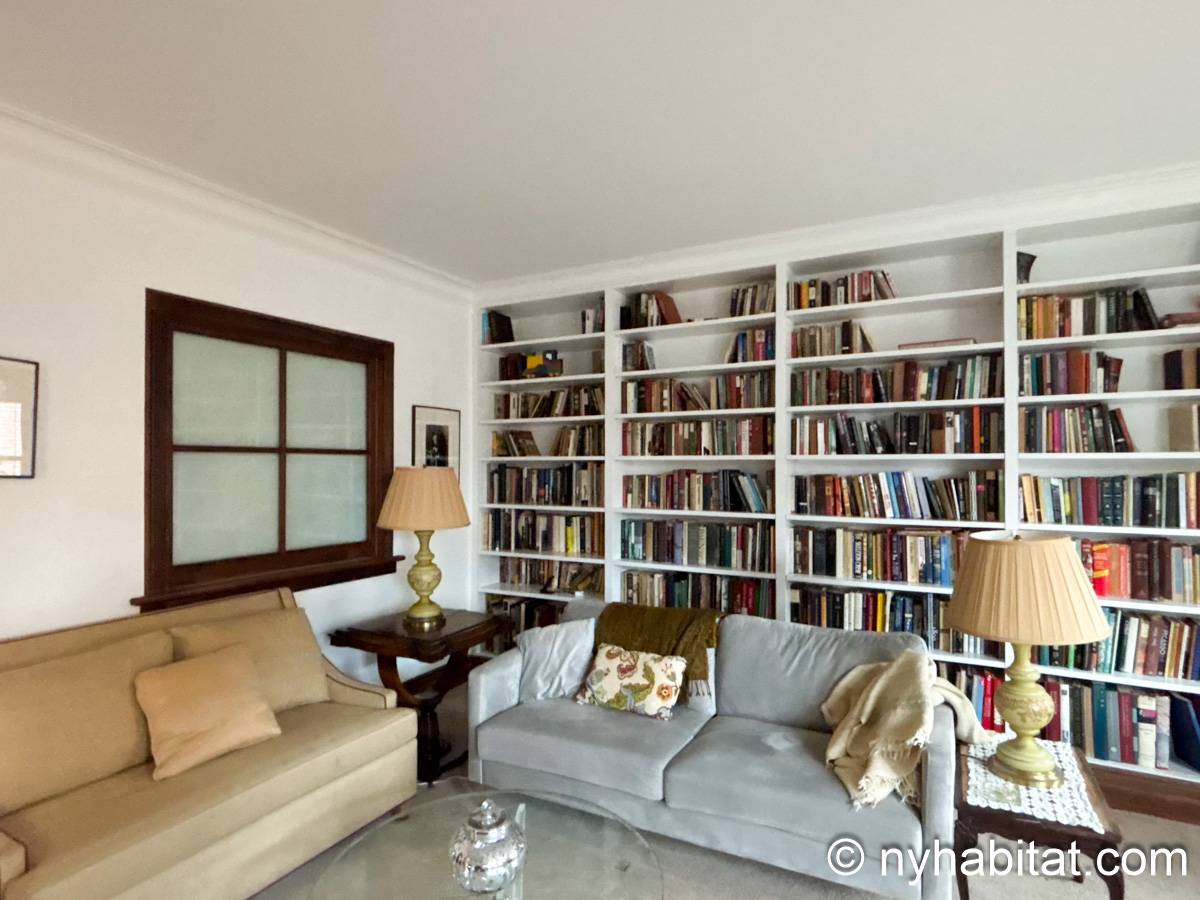 Living room 2 - Photo 2 of 7