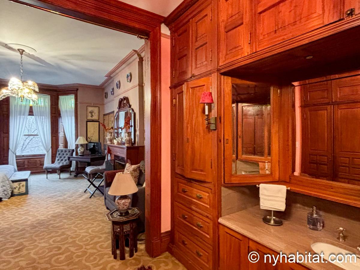 Bedroom 1 - Photo 9 of 10