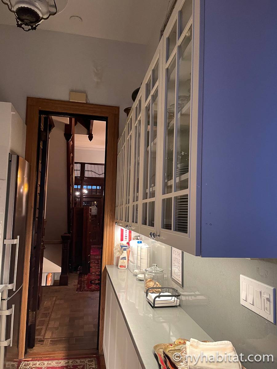 Kitchen 1 - Photo 6 of 7