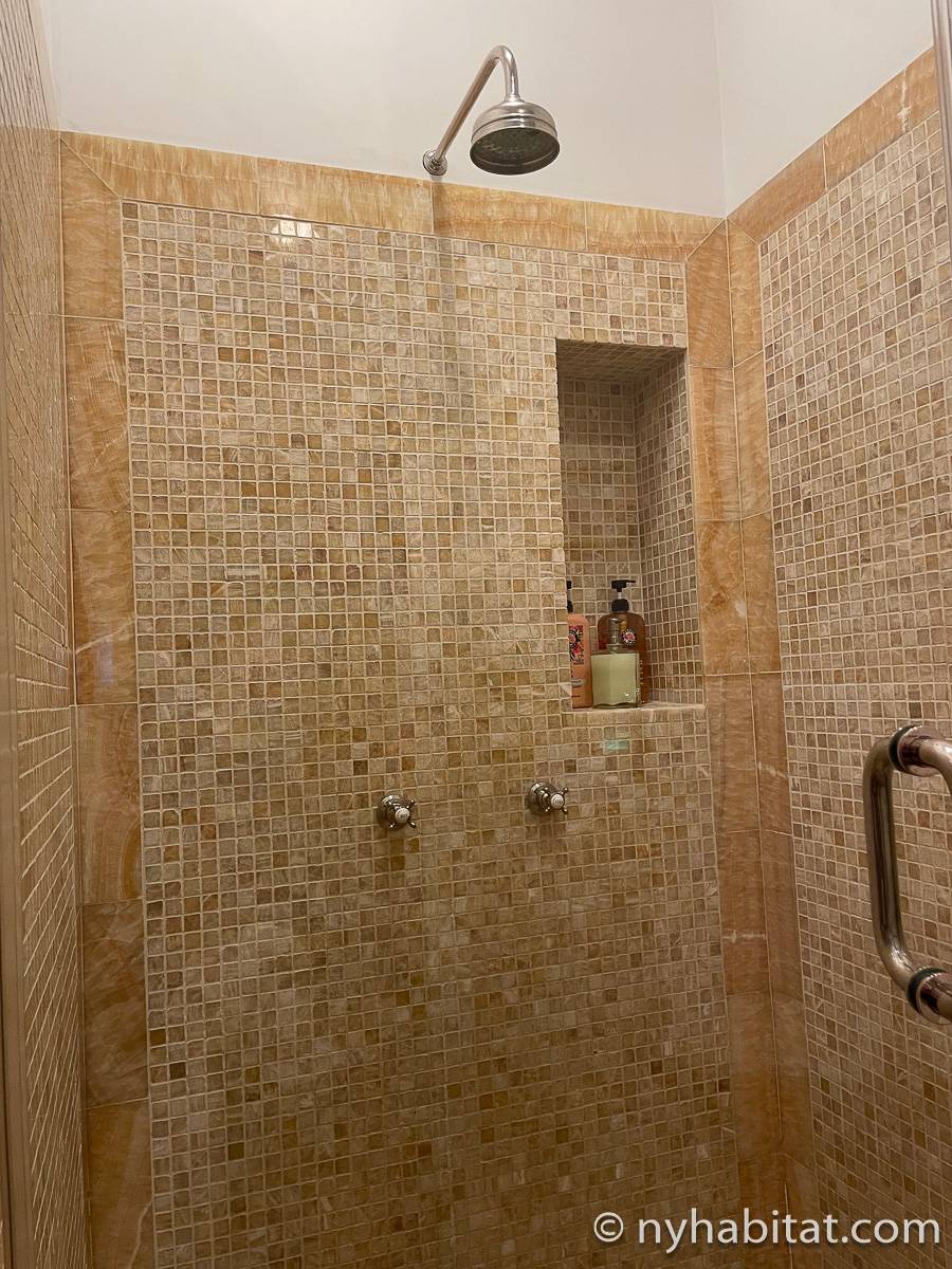 Bathroom 1 - Photo 3 of 3