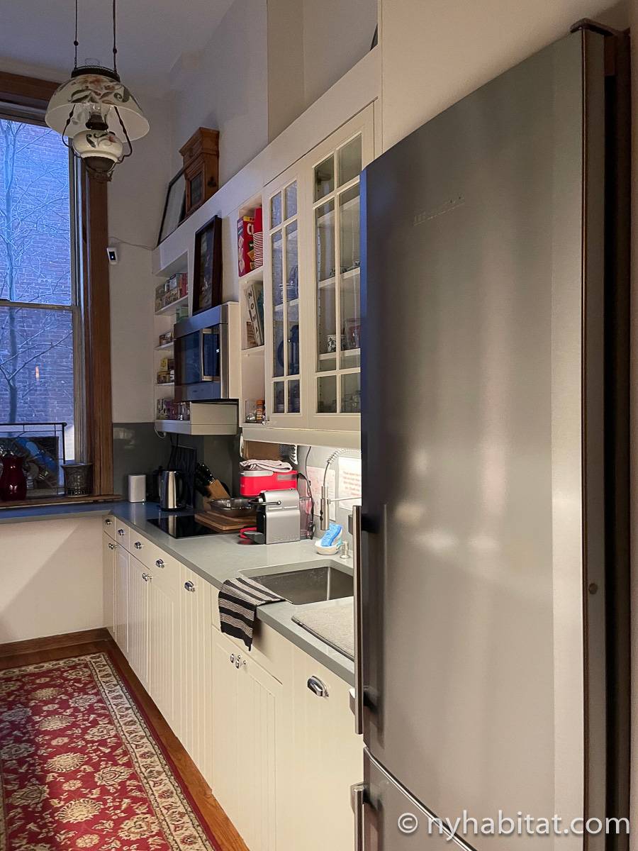 Kitchen 1 - Photo 3 of 7