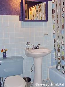 Badezimmer - Photo 2 von 2