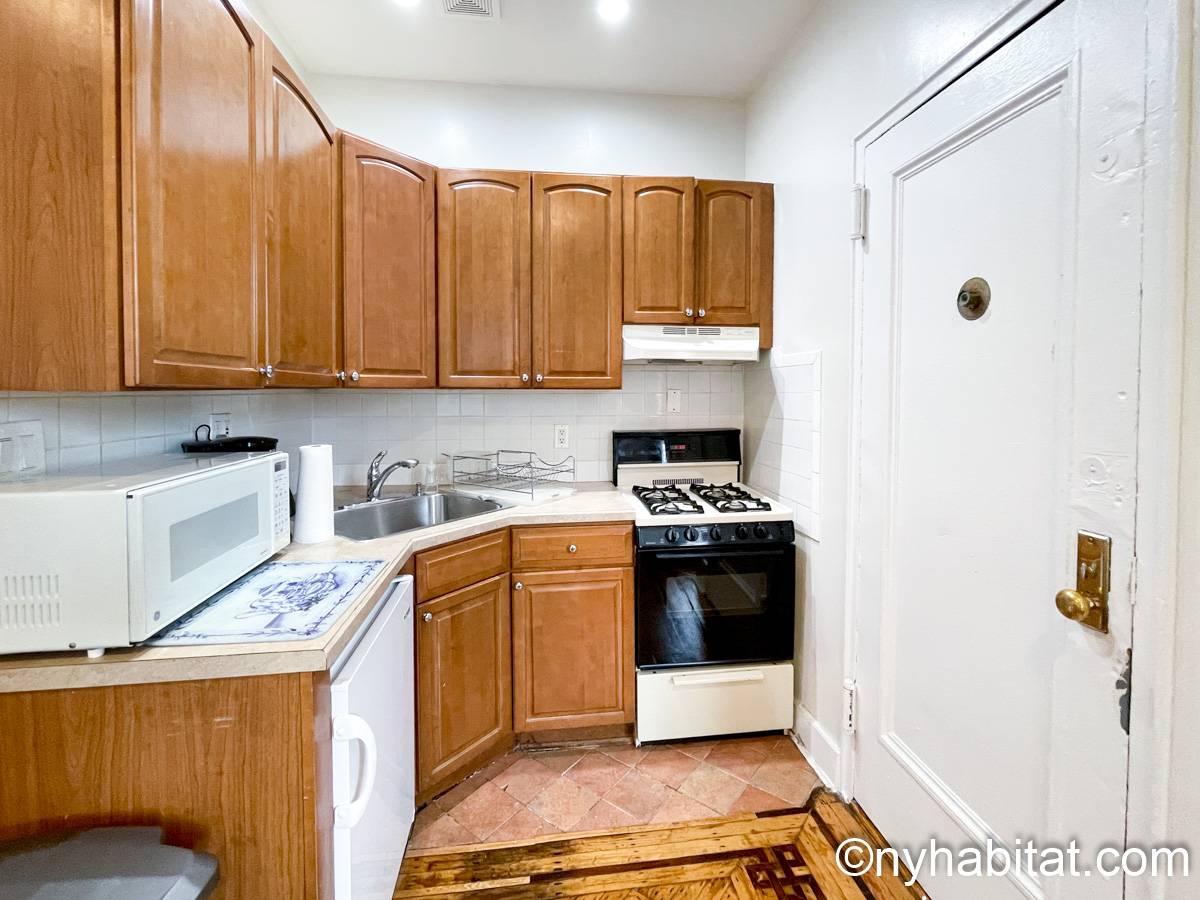 Kitchen - Photo 2 of 2