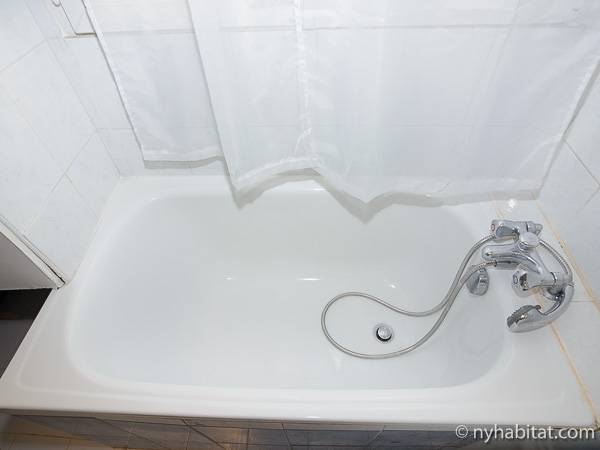Baño 2 - Photo 3 de 4