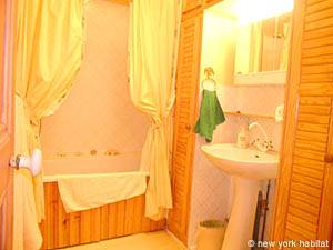 Badezimmer 1 - Photo 1 von 3