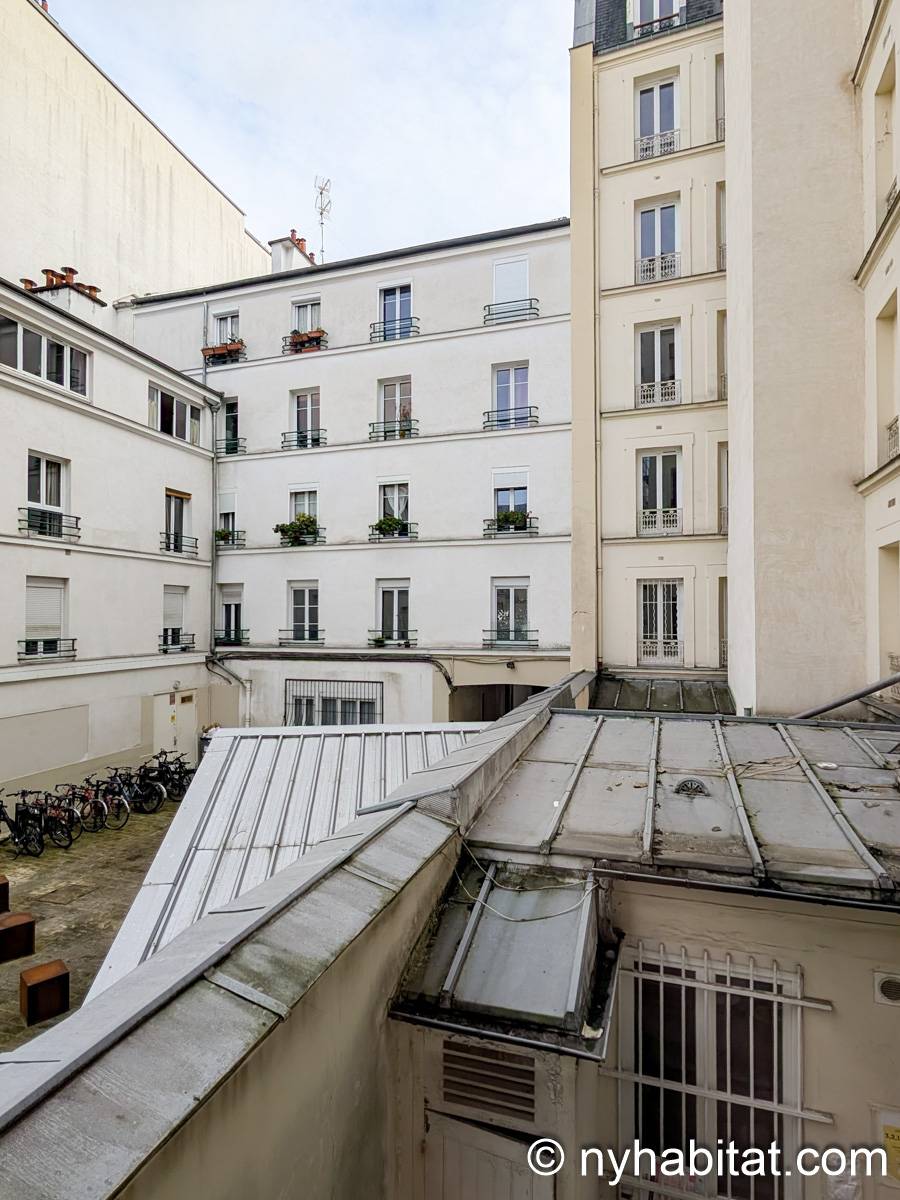 Camera 1 - Photo 8 di 8