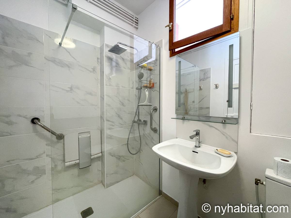 Bagno 1 - Photo 1 di 4
