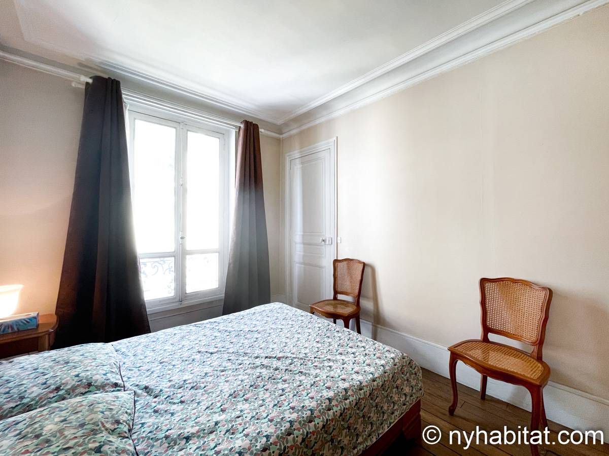 Camera 1 - Photo 2 di 4
