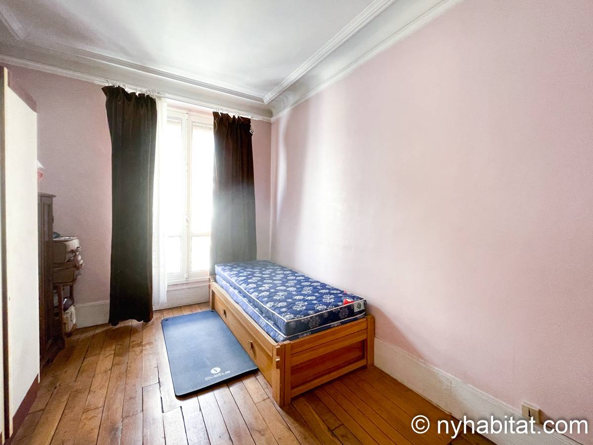 Camera 2 - Photo 1 di 3