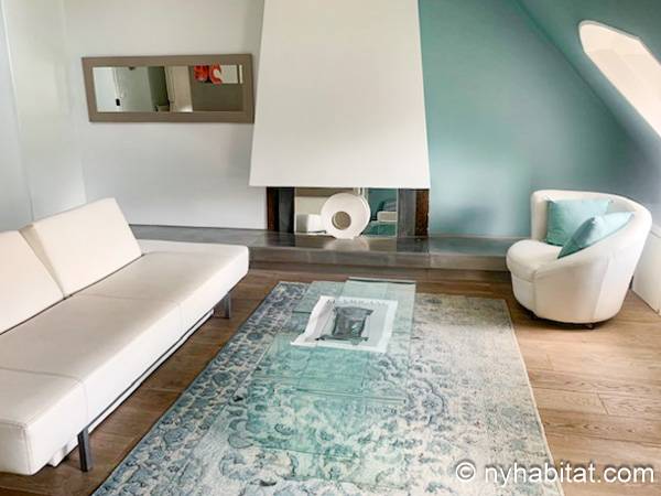 Living room - Photo 2 of 4 Living room - Photo 2 of 4