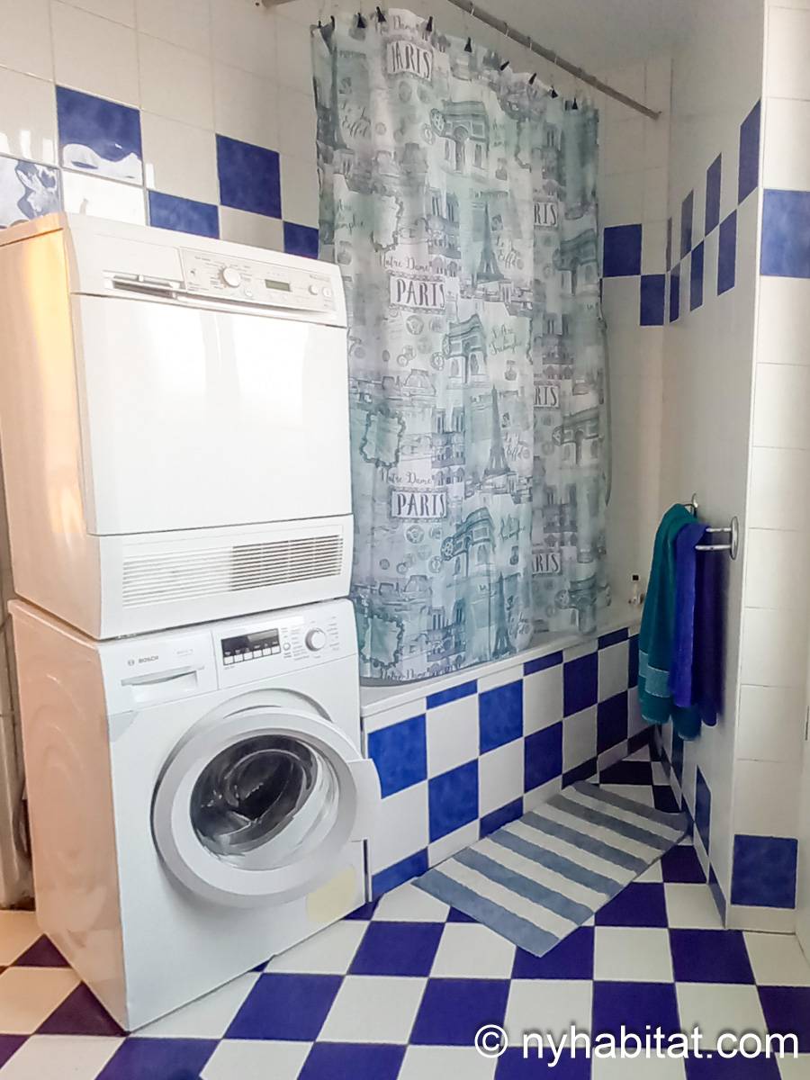 Badezimmer - Photo 1 von 3
