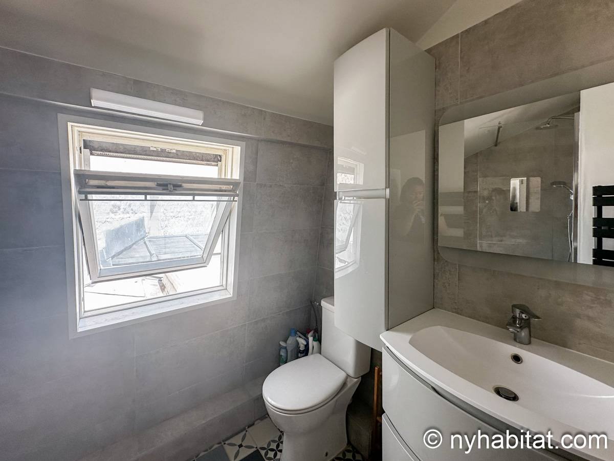 Bathroom - Photo 1 of 3 Bathroom - Photo 1 of 3