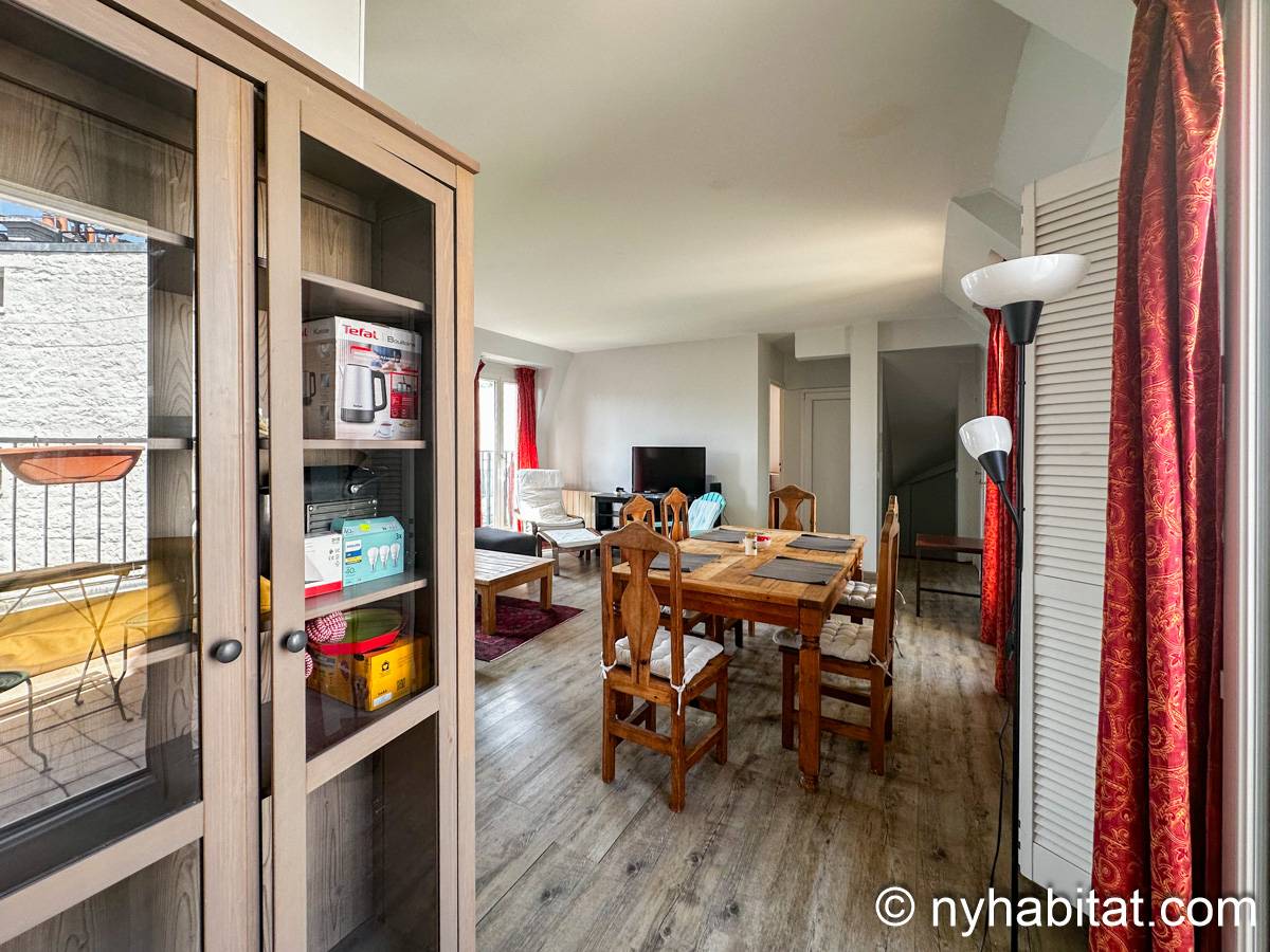 Living room - Photo 4 of 14 Living room - Photo 4 of 14