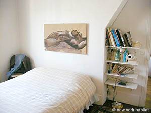 Schlafzimmer - Photo 2 von 3