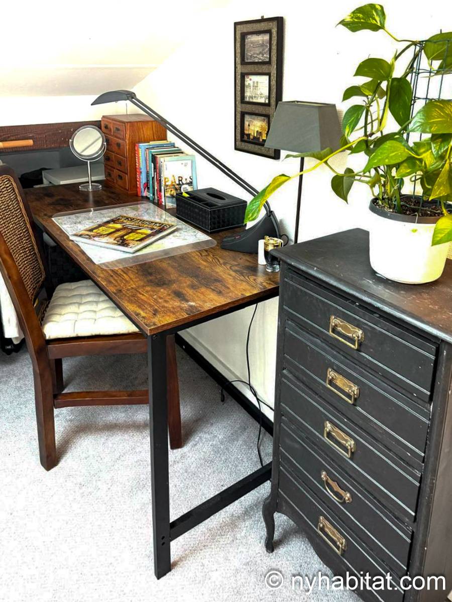 Bedroom 1 - Photo 5 of 5 Bedroom 1 - Photo 5 of 5