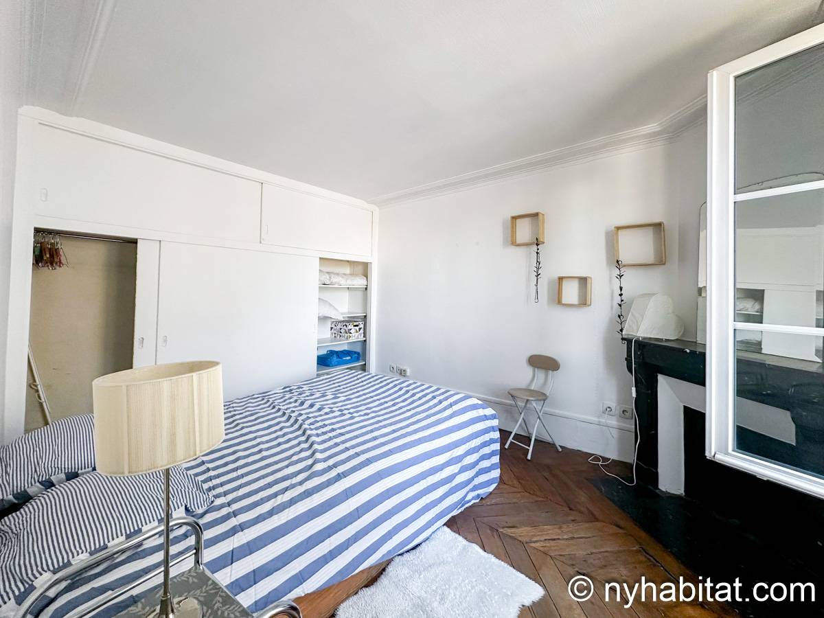 Bedroom - Photo 2 of 4