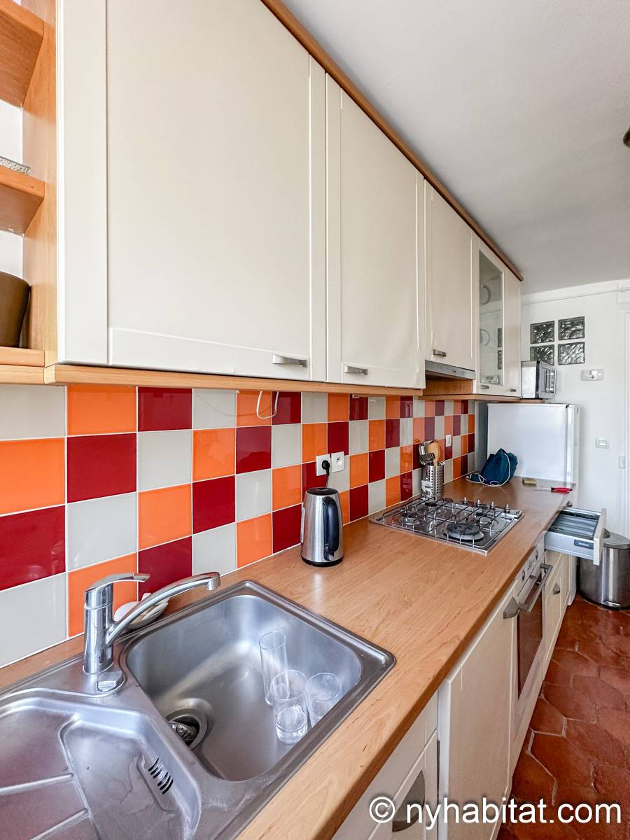 Kitchen - Photo 4 of 4