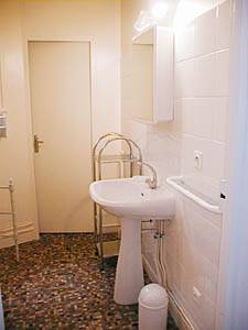 Salle de bain 1 - Photo 1 sur 4