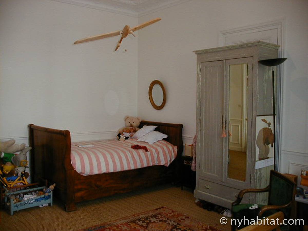 Schlafzimmer 2 - Photo 1 von 3
