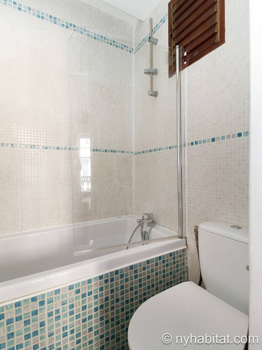 Badezimmer - Photo 2 von 2