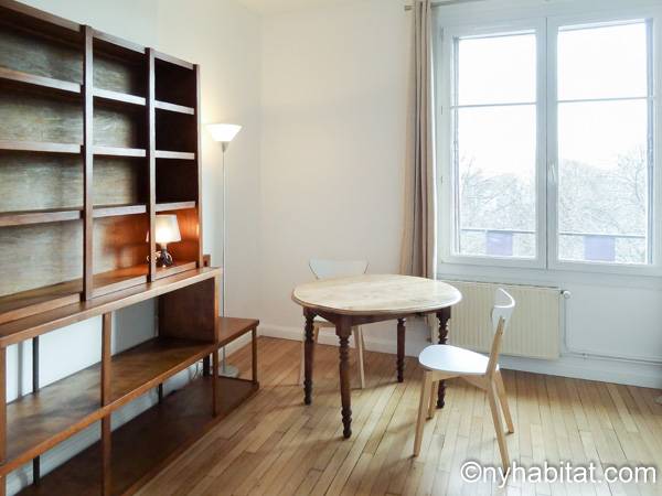 Living room - Photo 1 of 5