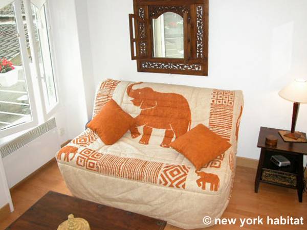 Living room - Photo 2 of 8