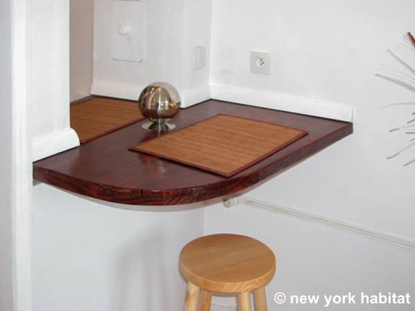 Kitchen - Photo 4 of 5