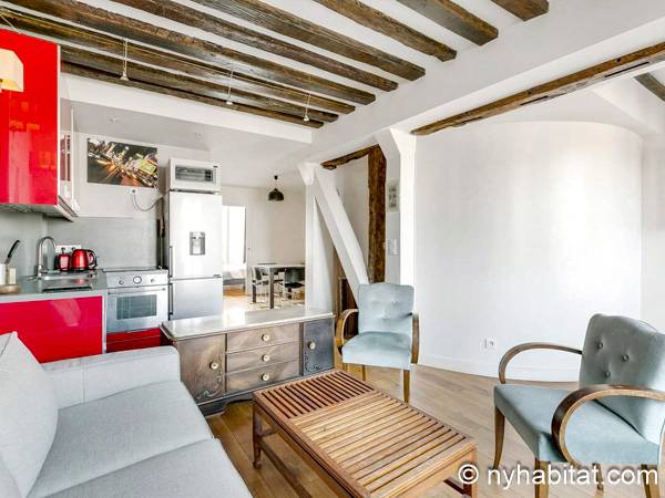 Living room - Photo 2 of 4